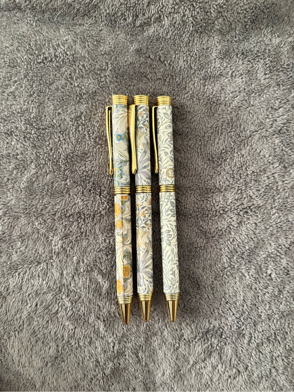 3 floral pens